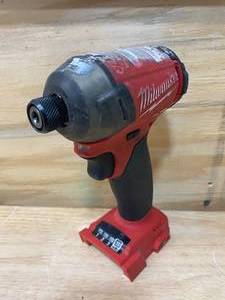 lot 29 image: MILWAUKEE M18 FUEL SURGE 18-Volt Lithium-Ion Brushless Cordless 14 in. Hex Impact Driver (Tool-Only)