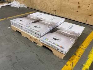 lot 18 image: LIFEPROOF Lot of 5 Cases of-  Starry Light 16 in. W x 32 in. L Luxury Vinyl Plank Flooring (24.89 sq. ft.  case) (124.45 sq. ft. in Total)