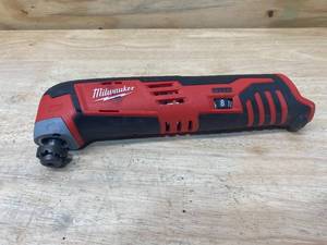 lot 103 image: MILWAUKEE M12 12-Volt Lithium-Ion Cordless Oscillating Multi-Tool (Tool-Only)