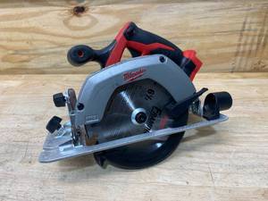 lot 64 image: MILWAUKEE M18 18-Volt Lithium-Ion Cordless 6-12 in. Circular Saw (Tool-Only)