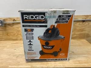 lot 90 image: RIDGID 9 Gal. 4.25-Peak HP NXT WetDry Shop Vacuum with Filter, Hose and Accessories
