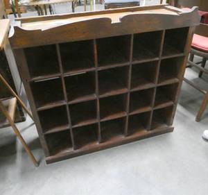 A great 20 position colonial cubby for whatever you want to display.  Overall measures 30 wide x 10 deep x 28 tall.