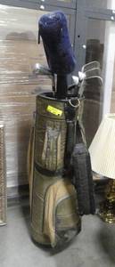 Set of Northwestern golf clubs
