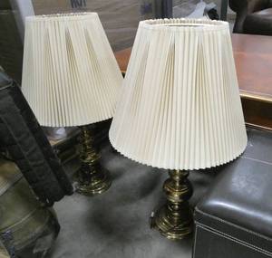 2 lamps