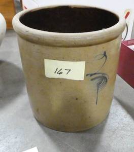 2 gallon pottery crock in good condition