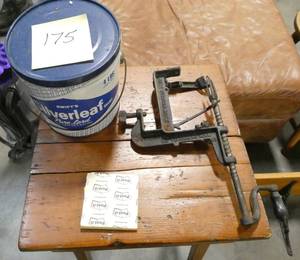 Vintage Silverleaf lard tin and White Mtn apple peeler