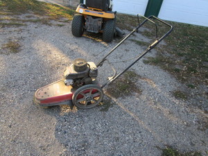 Yard Machines Wheeled Trimer