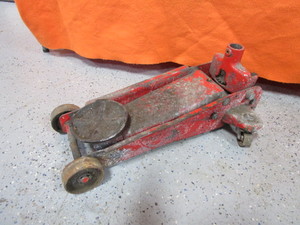 2 12 ton Floor Jack (no handle)