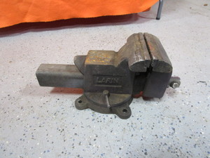 6 Bench Vise