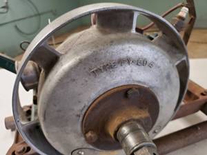 lot 2 image: Vintage Maytag Washer Gas Engine Type FY-ED4