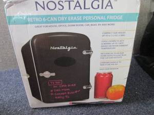 Nostalia Retro 6-Can Personal Cooli...