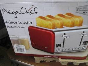 MegaChef 4 Slice Toaster- open box,...