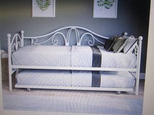 DHP Betty Twin Daybed and Trundle S...