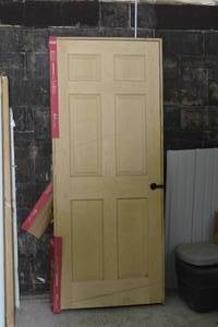 prehung maple door brand Masonite 32 x 80 Right swing door