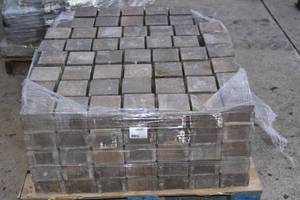 pallet of high end 5 square Patio Pavers 5 layers high 74-77 same style