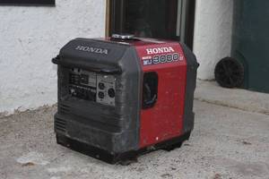 Honda EU3000IS Generator see video for start up