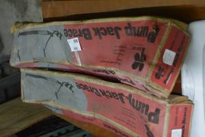 quantity of 2 Qualcraft 2201 Pump Jack Brace, Steel