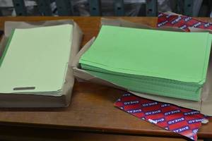 2 boxes of smead legal file folders