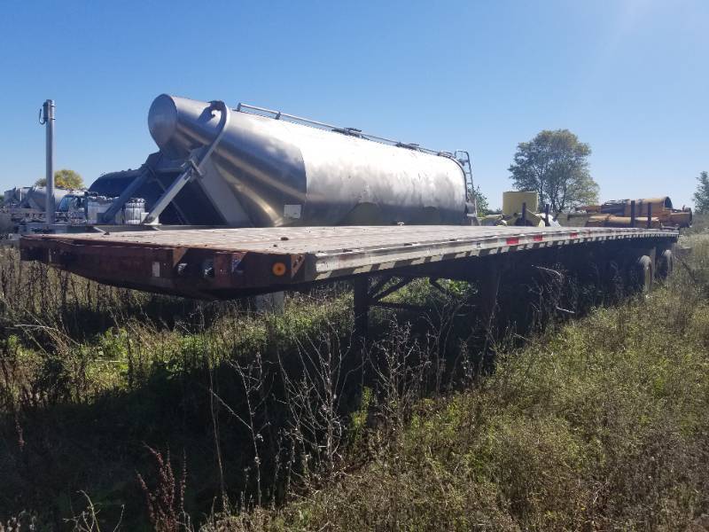 lot 7 image: 2004 Fontane 48 Tandem-Axle Flatbed Semi Trailer