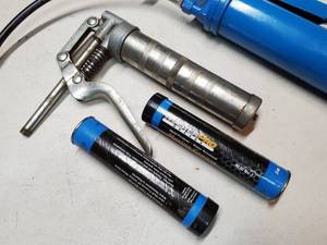 lot 46 image: (3) Assorted Mechanics Shop Grease Guns