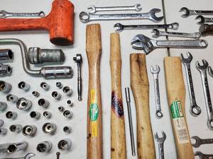 lot 52 image: Assorted Tools Lot