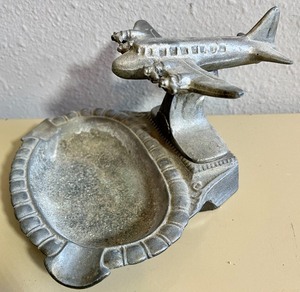 lot 116 image: Airplanes