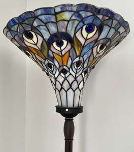 lot 250 image: Lovely Stained Glass Floor Lamp