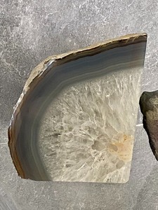lot 177 image: Polished Geode and Amethyst Piece