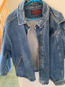 lot 192 image: Two Mens Denim Jackets