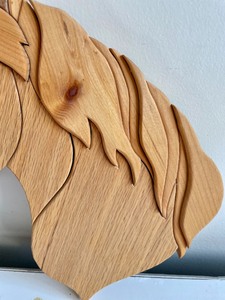 lot 278 image: Wooden Horse Decor