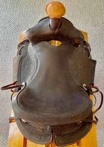 lot 281 image: Stellar Saddle