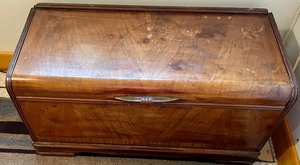 lot 296 image: Vintage Cedar Chest