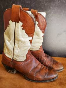 lot 61 image: Western Boots Made by Olathe Boot Co