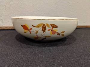 lot 35 image: 1940s Halls Superior Mary Dunbar Autumn Leaves Serving Bowl