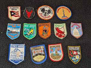 lot 29 image: Vintage Destination Tourist Patches