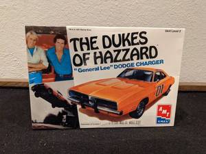 lot 22 image: 1997 AMTERTL Dukes Of Hazzard GENERAL LEE Dodge Charger Model Kit