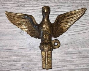 lot 41 image: Antique Solid Brass Eagle Flag Top Finial