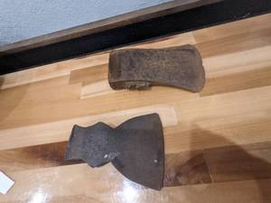 lot 47 image: Primitive Hand Forged AxeHatchet Heads