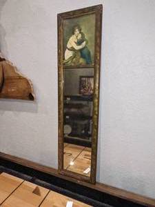 lot 75 image: Antique Decorative Wall Mirror