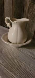 lot 112 image: Homer Laughlin White Cream Pitcher & Bowl