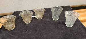 lot 97 image: 4 Art Nouveau Glass Lamp Shades