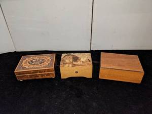 lot 147 image: Decorative Music Boxes, Need Repair