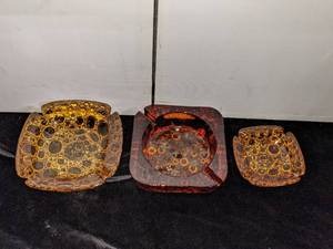 lot 153 image: 3 Mid Century Modern Amber Bubble Ash Trays