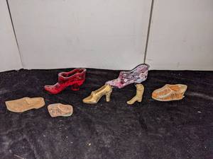 lot 162 image: Miniature Shoes