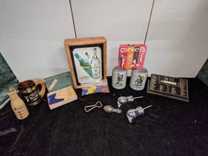 lot 179 image: Fun Lot of Vintage Bar Items