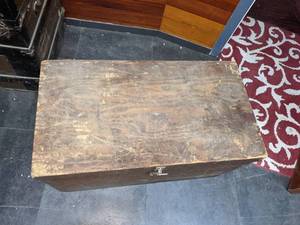 lot 301 image: Primitive Hand Made Storage TrunkBox