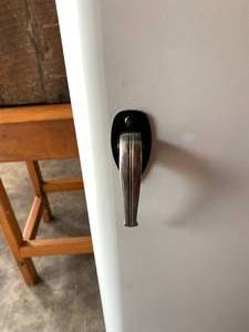 lot 7 image: Retro Tall Metal Cabinet