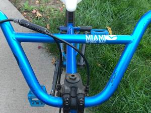 lot 40 image: Mirraco BMX Bicycle