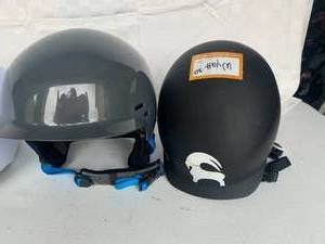 lot 53 image: Snowboard Helmets