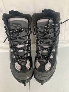 lot 55 image: Riedell Racing Ice Skates